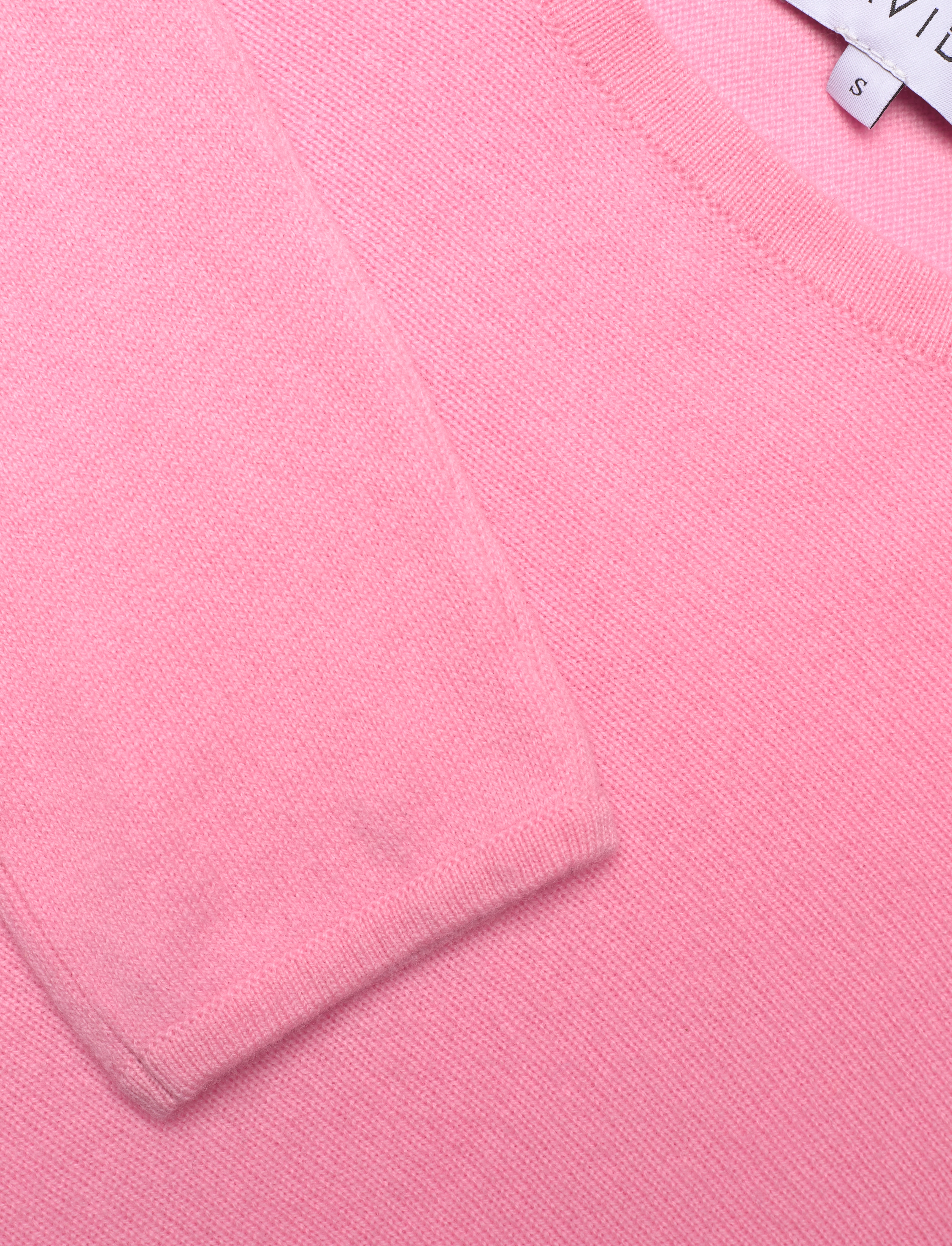 Davida Cashmere - Curved Sweater - trøjer - strong pink - 4