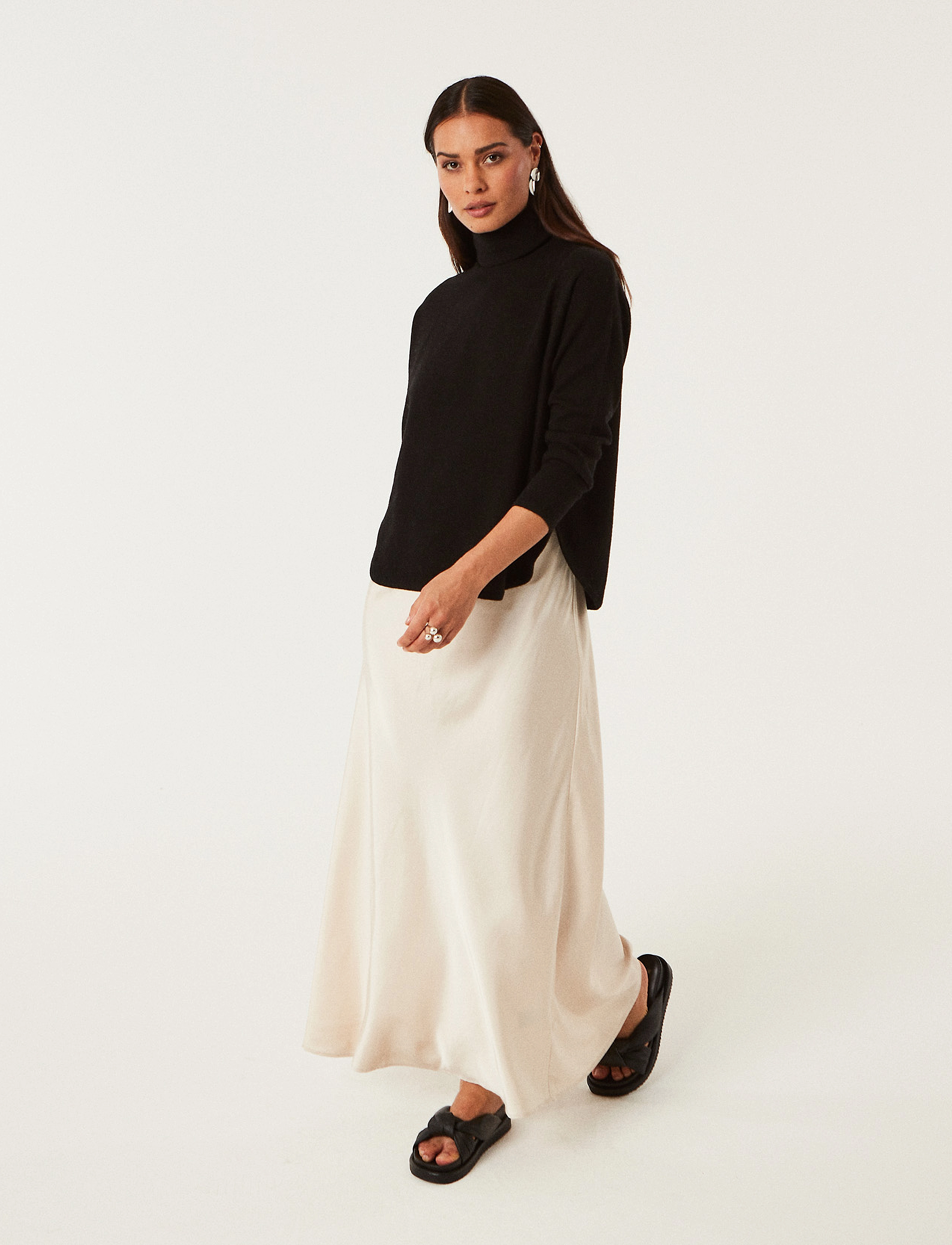 Davida Cashmere - Curved Turtleneck - black - 3