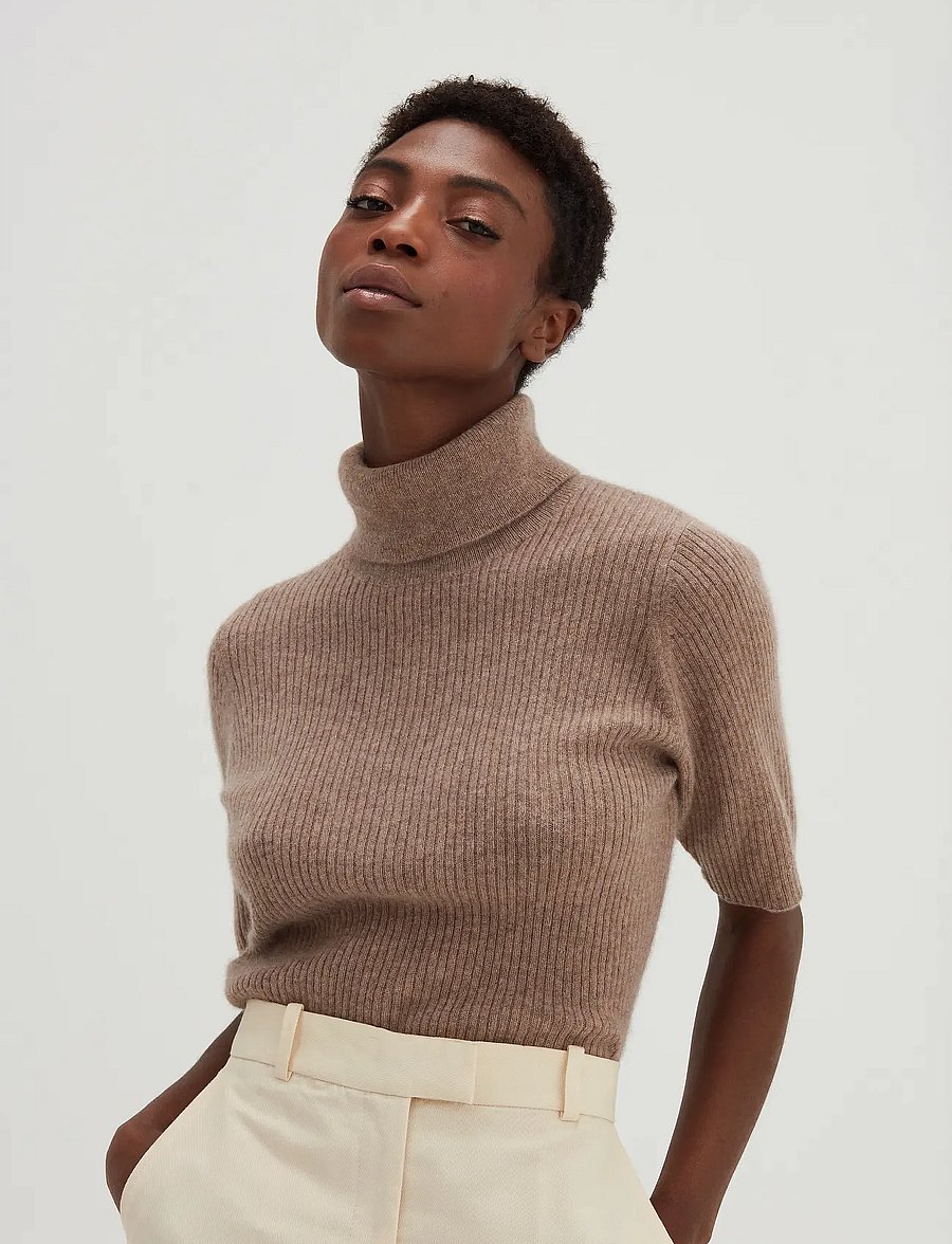 Davida Cashmere - Turtleneck Rib T-shirt - kašmiir - mink - 3