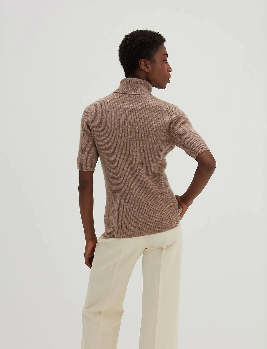 Davida Cashmere - Turtleneck Rib T-shirt - kašmiir - mink - 4