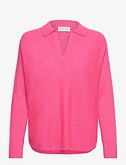 Davida Cashmere - Curved Open Collar - jumpers - candy pink - 0