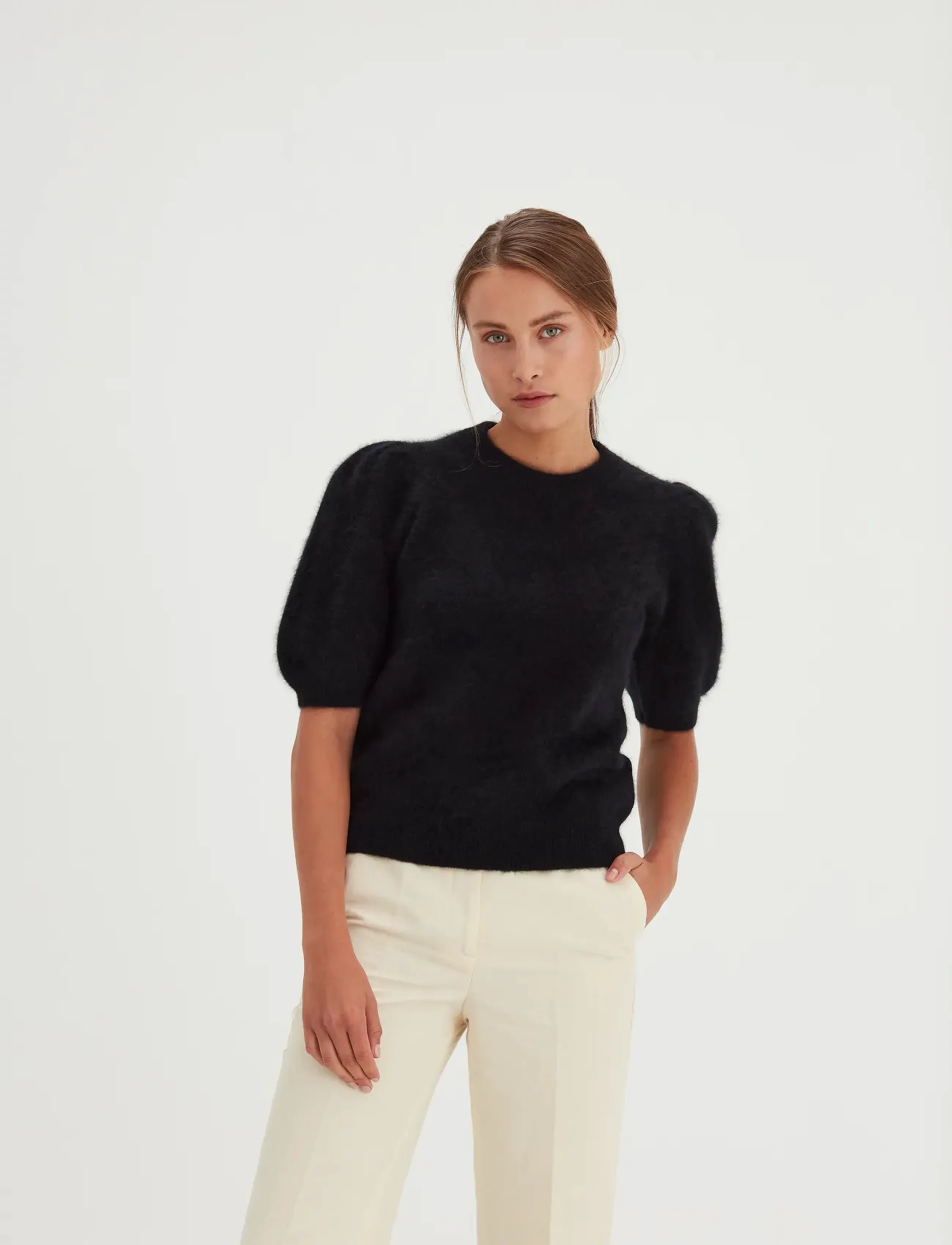 Davida Cashmere - Brushed Puff Sleeve T-shirt - t-shirts - black - 3