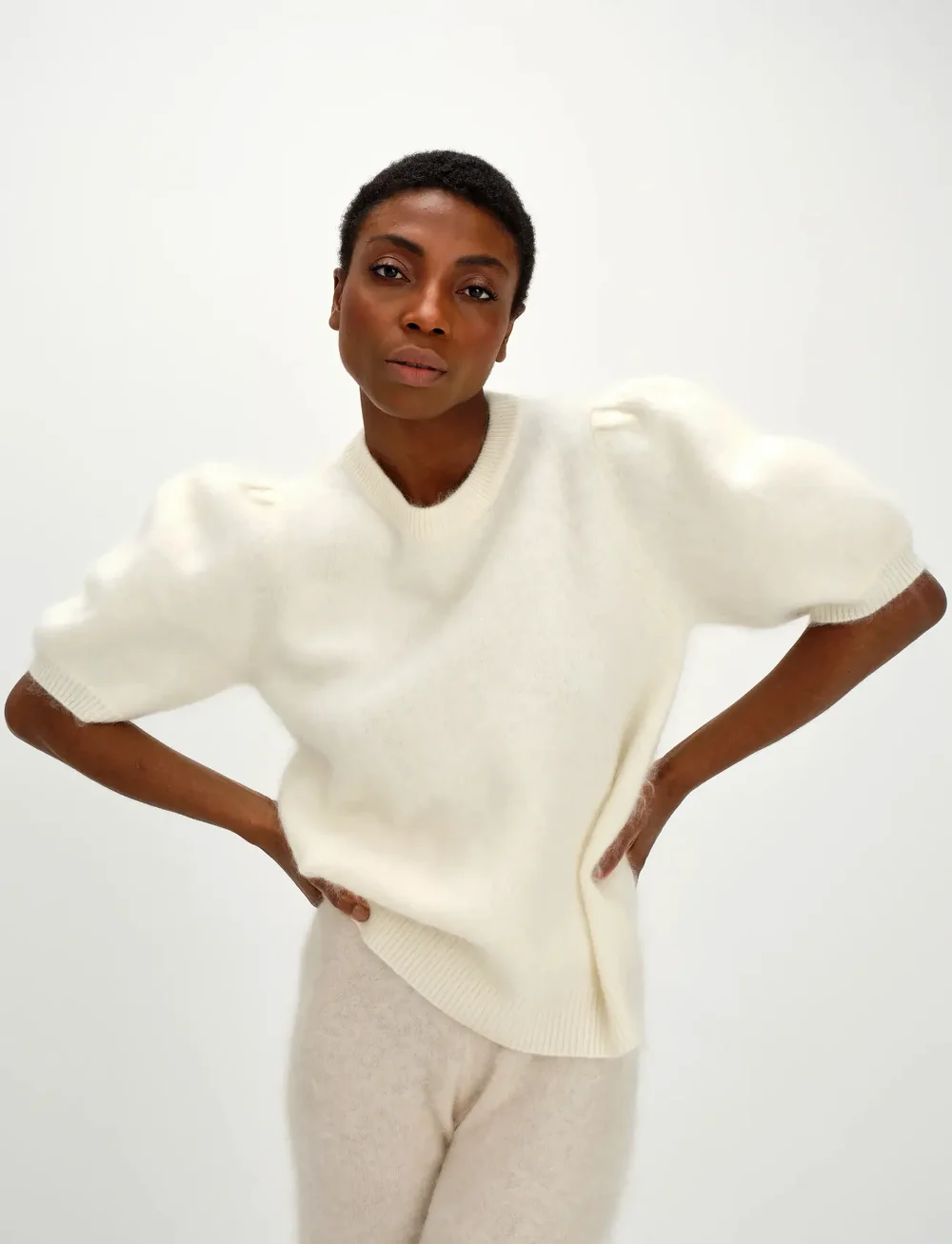 Davida Cashmere - Brushed Puff Sleeve T-shirt - t-shirts - white - 4