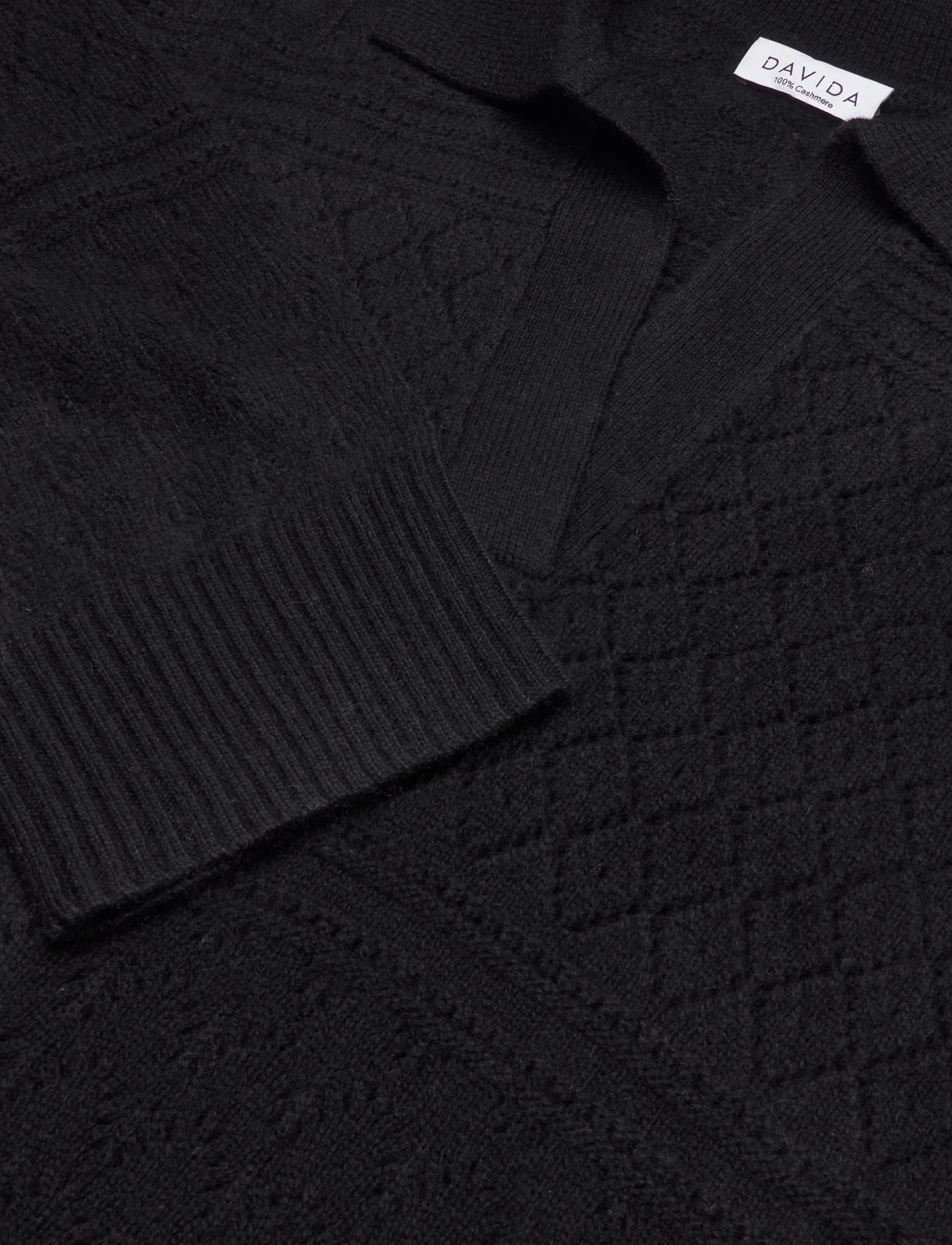 Davida Cashmere - Lace Knitted Open Collar Sweater - herbstliche kleidung - black - 2