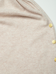 Davida Cashmere - Poncho Gold Buttons - vestes - light beige - 2