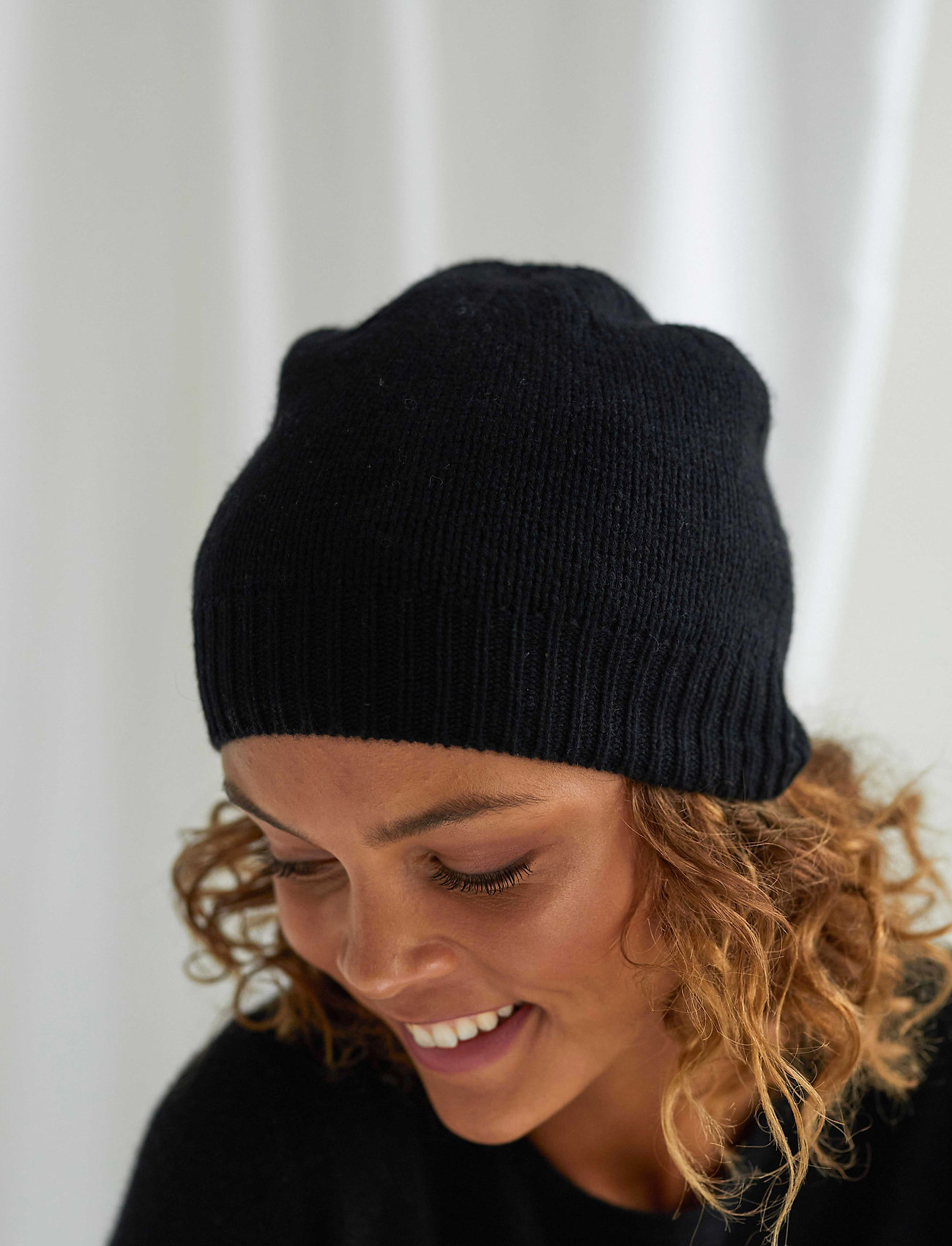 Davida Cashmere Cap, Kvinder, Strikket Hue, Sort, Str: ONE SIZE