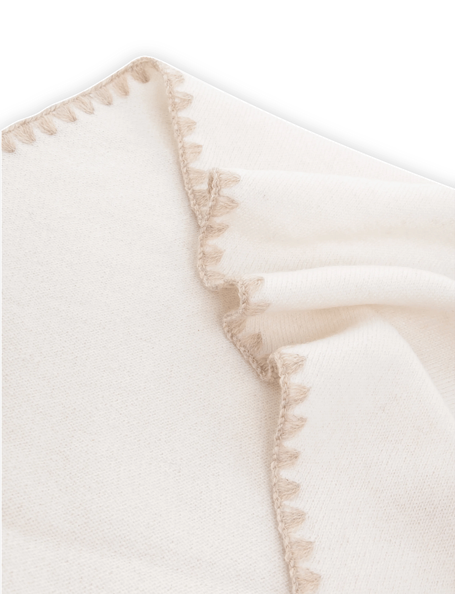 Davida Cashmere - scarf with black edge - halstørklæder - white - 2