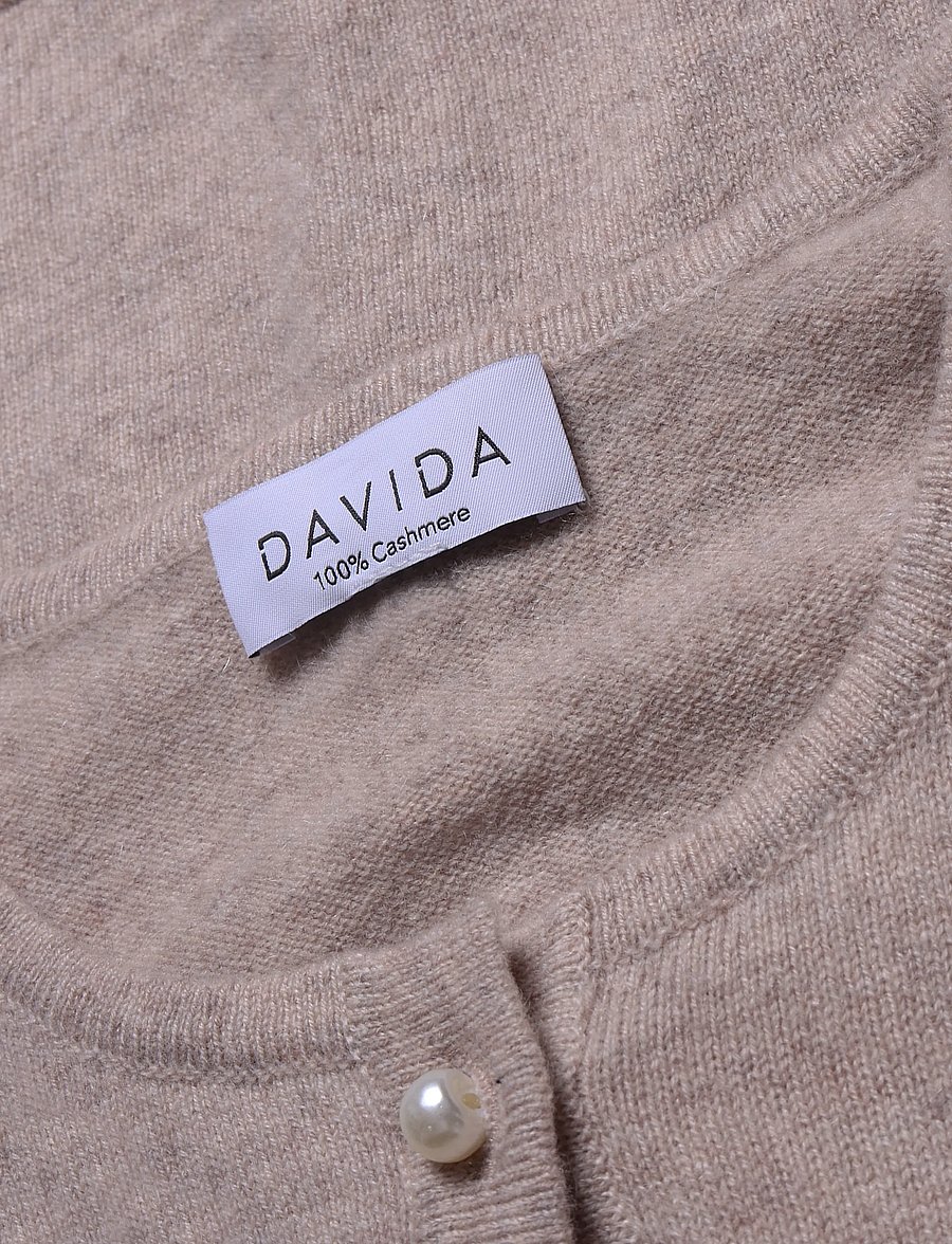 Davida Cashmere - classic cardigan pearl buttons - cardigans - sand - 2