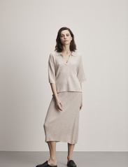 Davida Cashmere - Rib A-line Skirt - megzti sijonai - light beige - 3