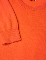 Davida Cashmere - Man O-neck Plain - basic gebreide truien - blood orange - 2