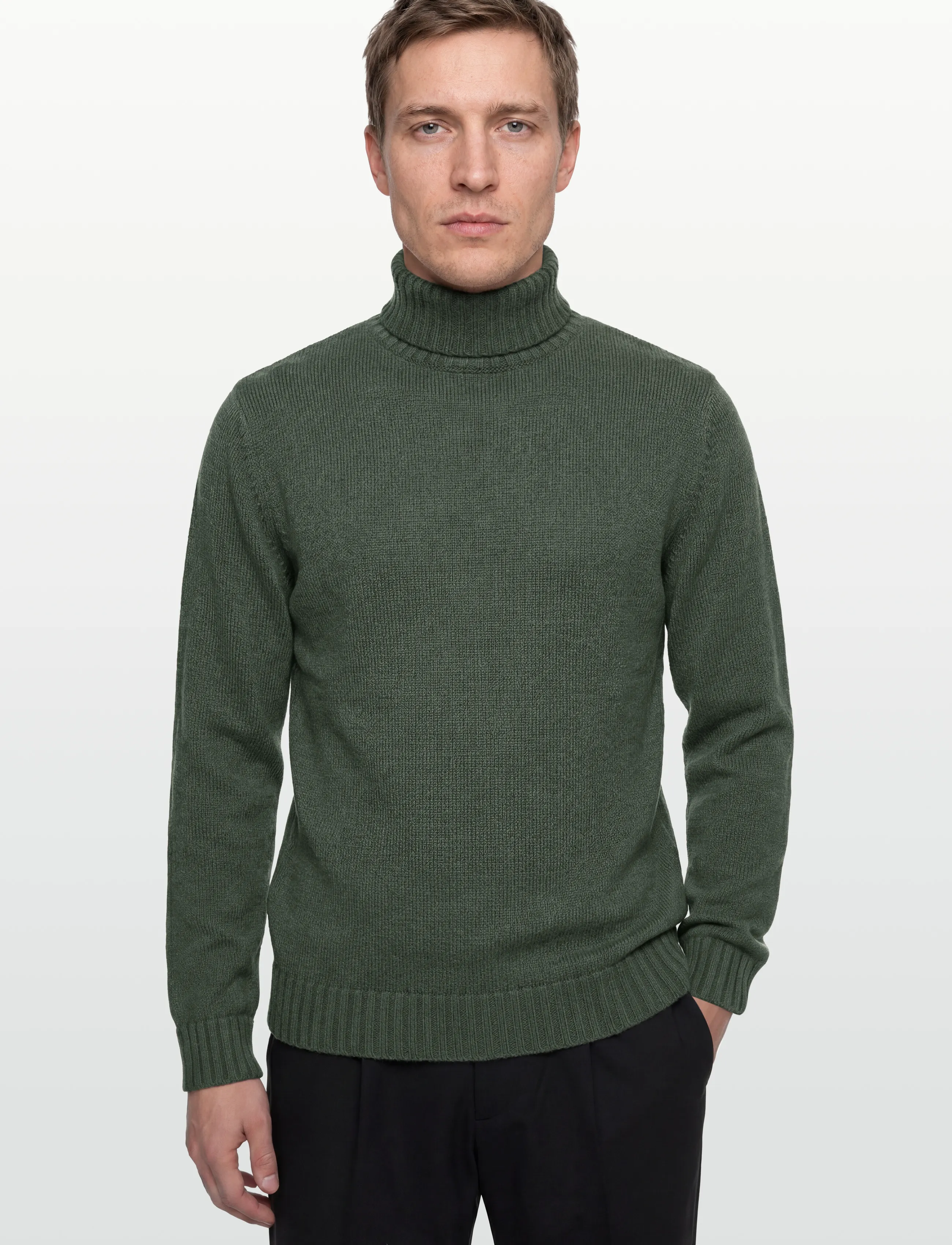 Davida Cashmere - Man Chunky Roll Neck Sweater - sügisesed riided - army green - 3