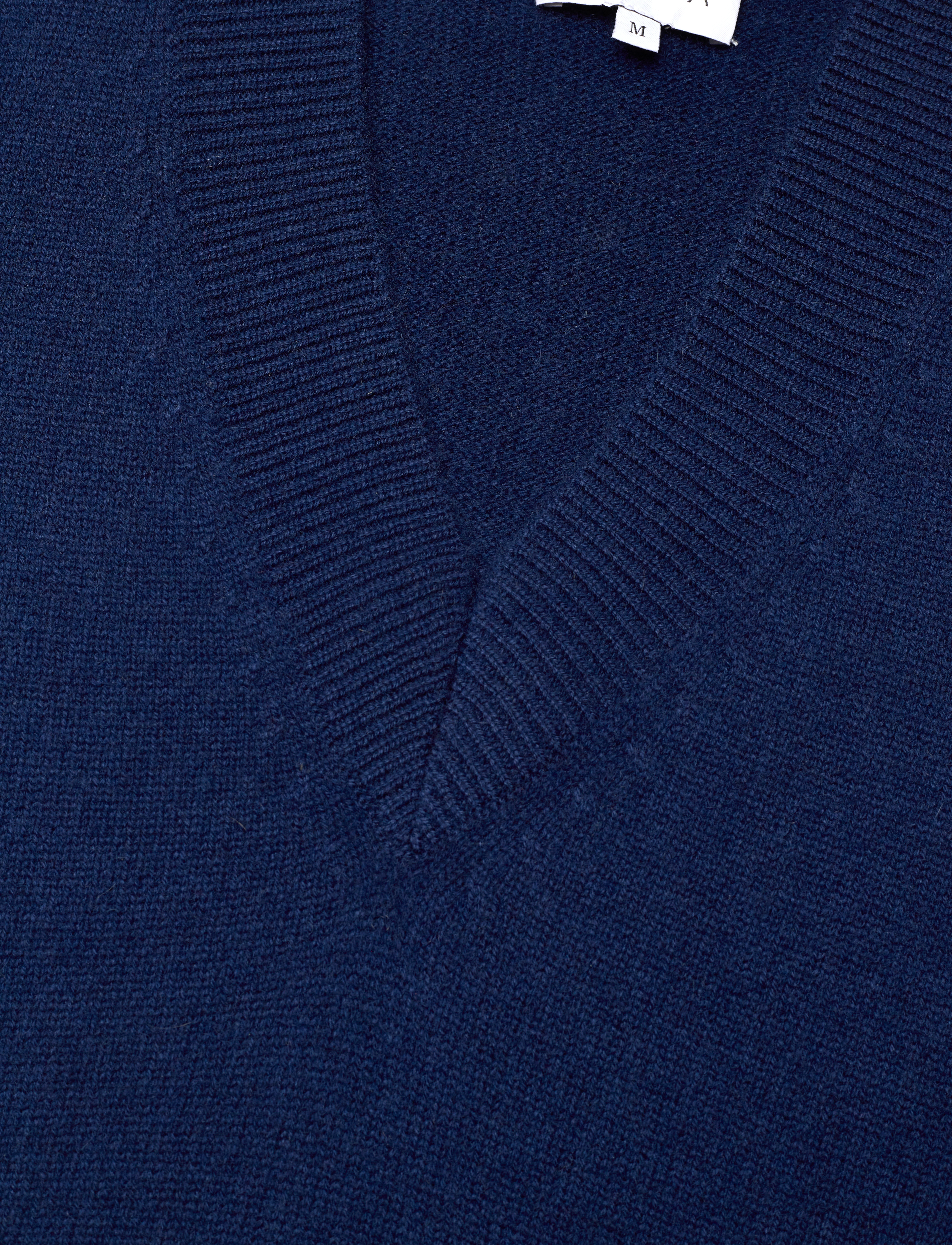 Davida Cashmere - Man V-neck Vest - deep blue - 2