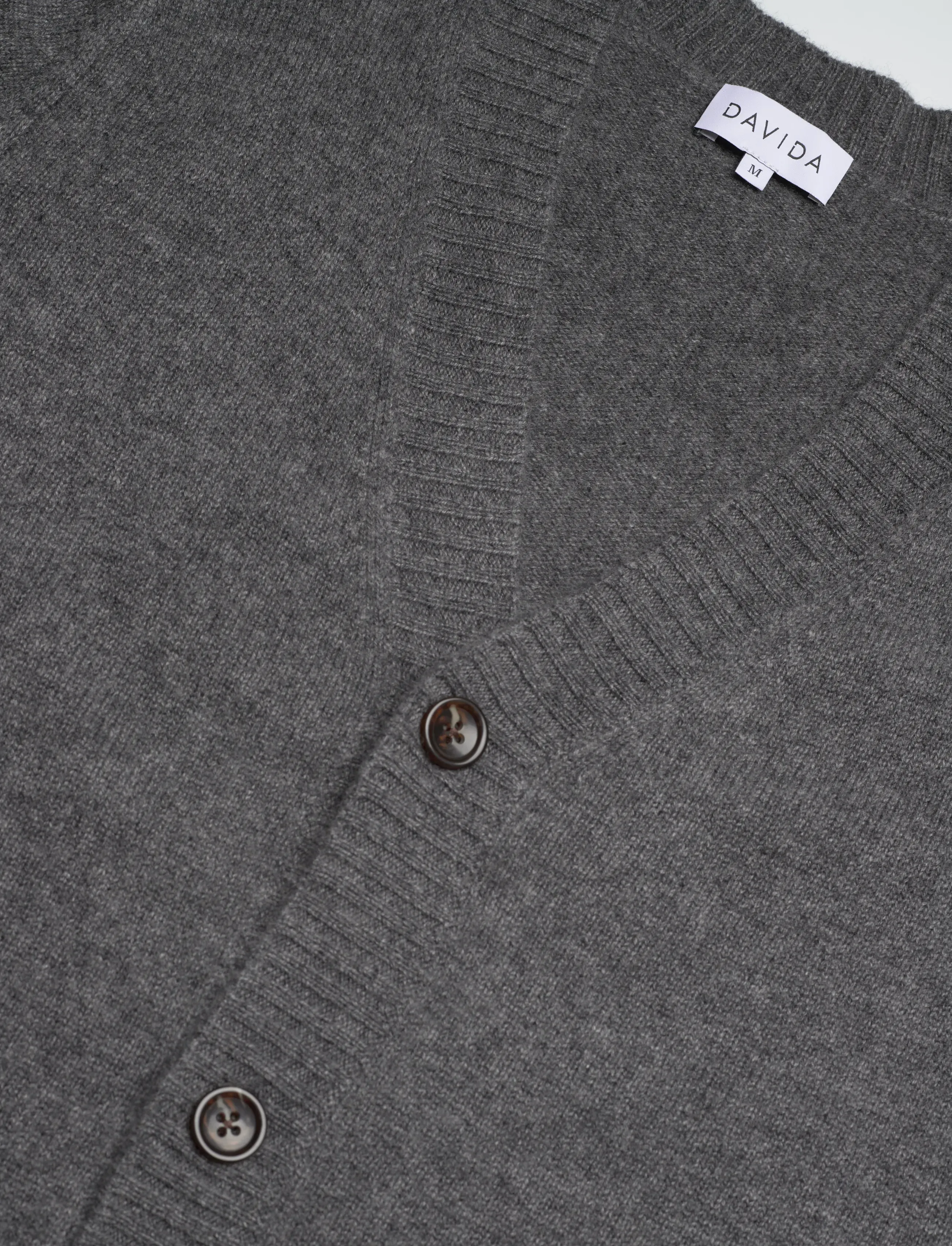Davida Cashmere - Man Chunky V Cardigan - cardigans - dark grey - 5