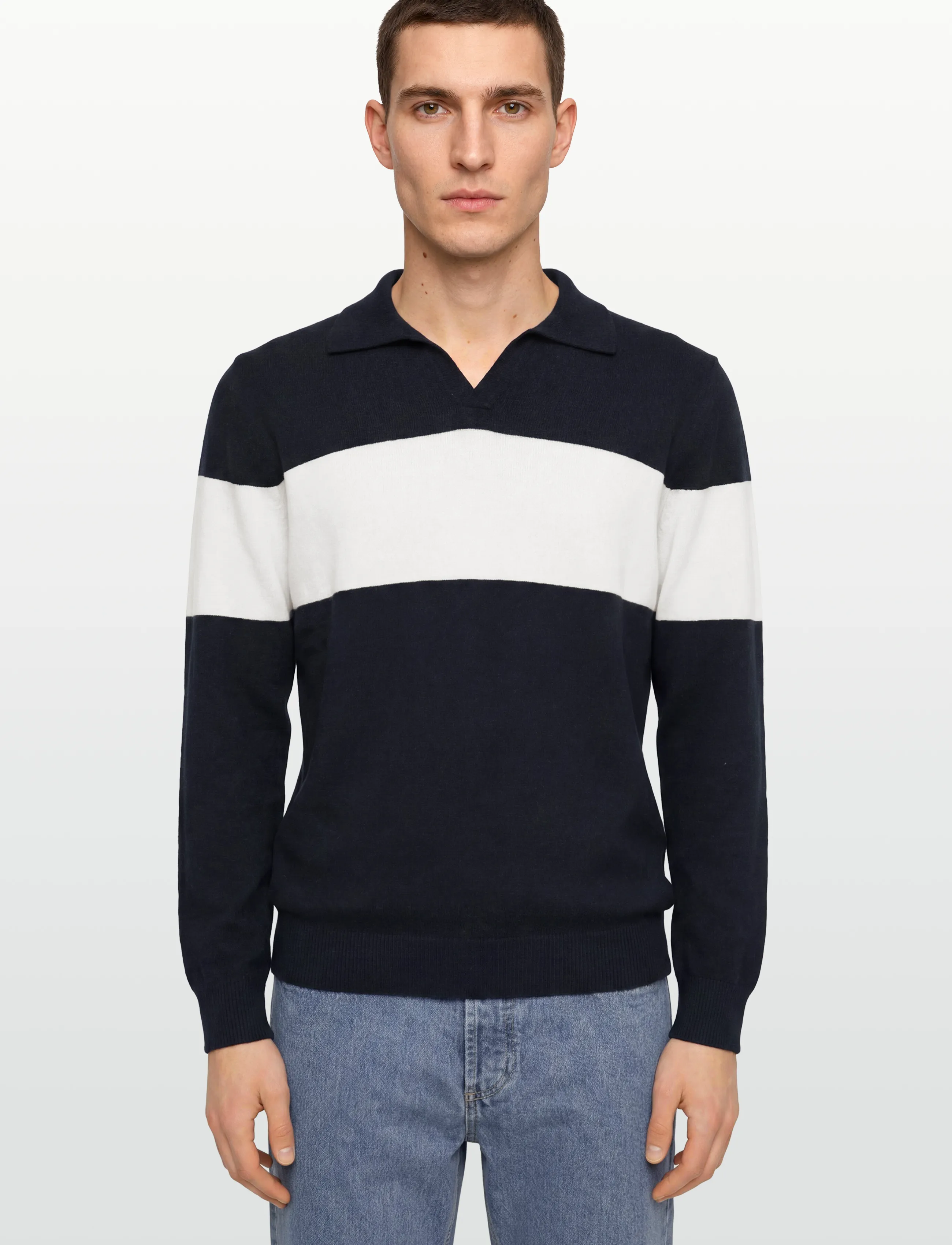 Man Open Collar One Stripe 2