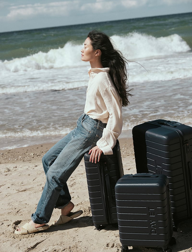 DAY ET - Day Tonal 24" Suitcase - mittelgroßes reisegepäck - black - 0