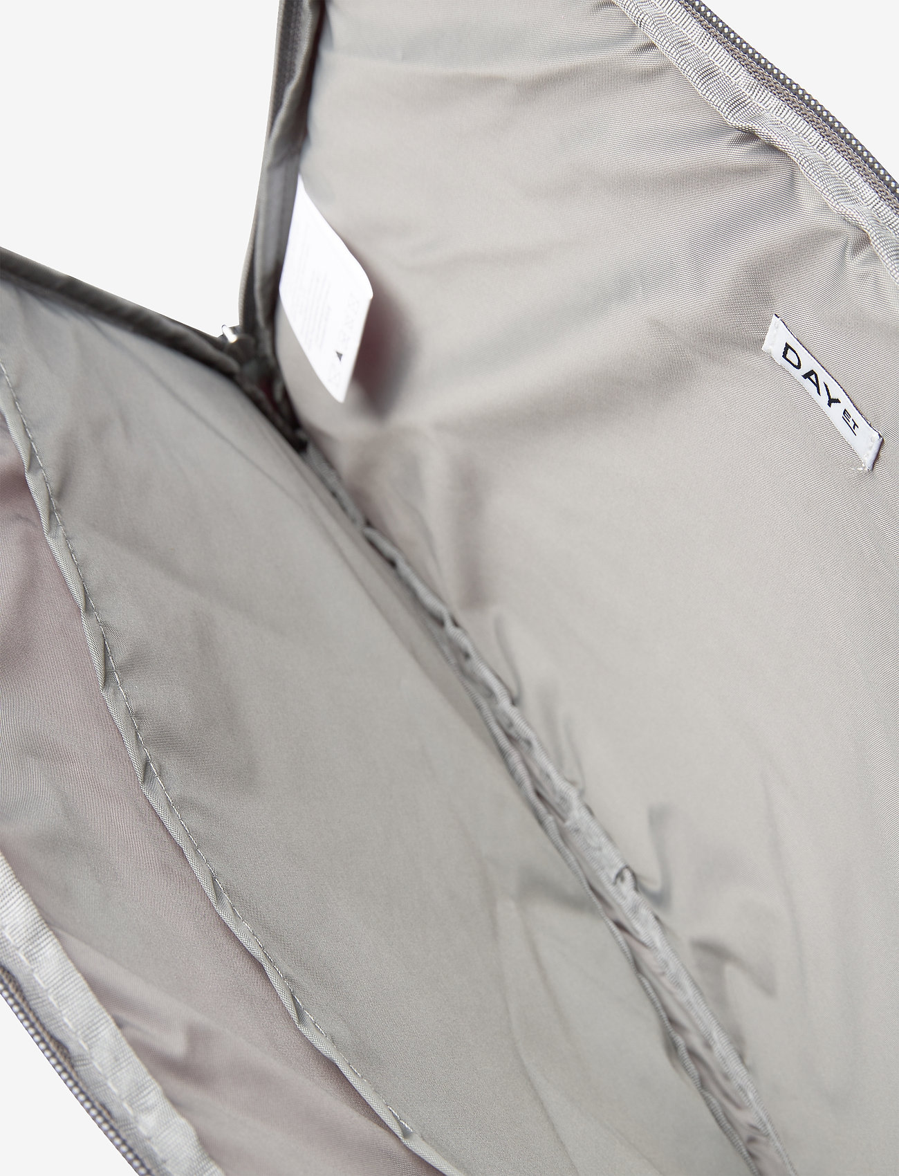 DAY ET - Day Gweneth Folder 13 - fairy tale pink - 4