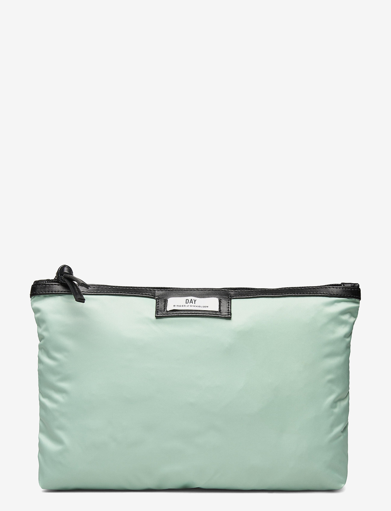 Day Gweneth Small - BROOK GREEN