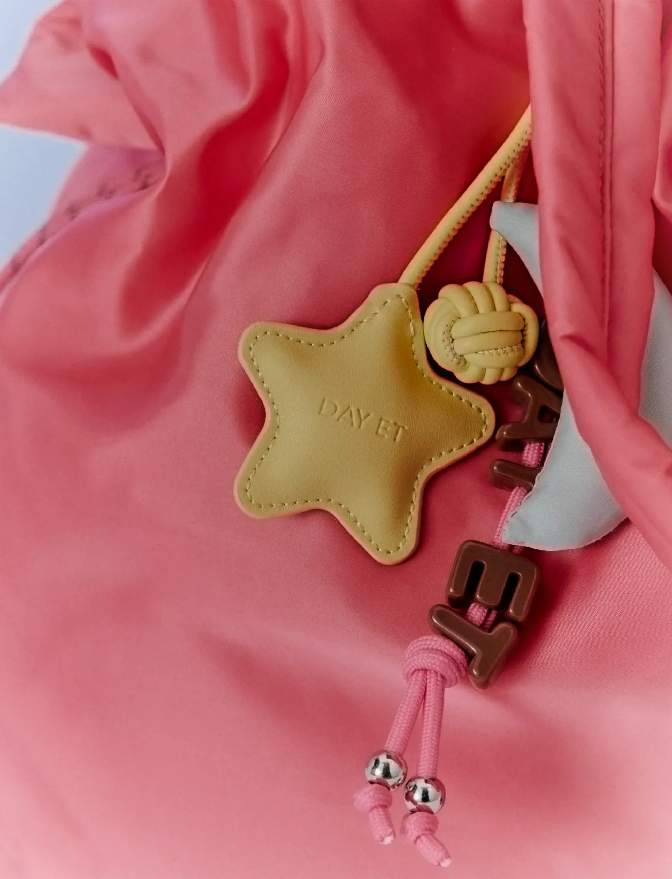 DAY ET - Day Moon and Star Charm - laveste priser - coffee bean - 1