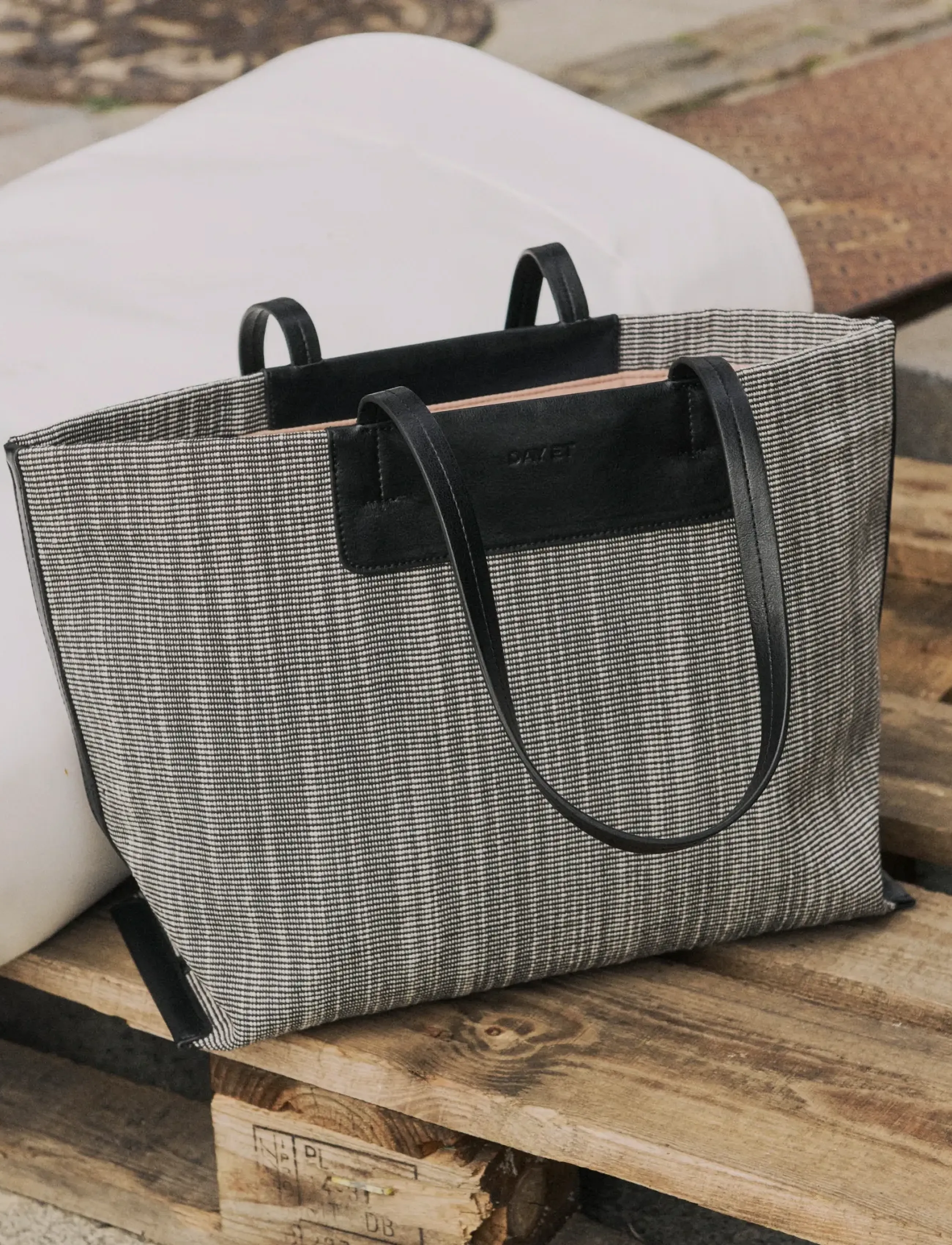 DAY ET - Day Raas Structure Bag - ietilpīgas somas - black - 4
