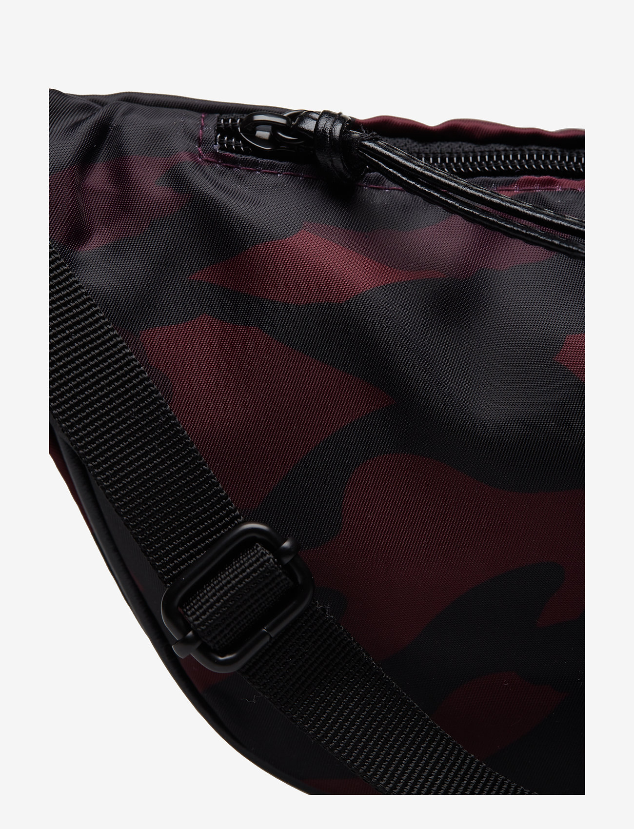 DAY ET - Day Gweneth P Camo Bum - winetasting - 3