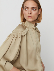 Day Birger et Mikkelsen - Mateo - Modern Drape - long-sleeved blouses - light khaki beige - 5