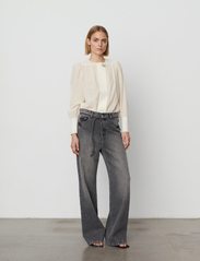 Day Birger et Mikkelsen - Logan - Cotton Silk Texture - long-sleeved blouses - vanilla ice - 2