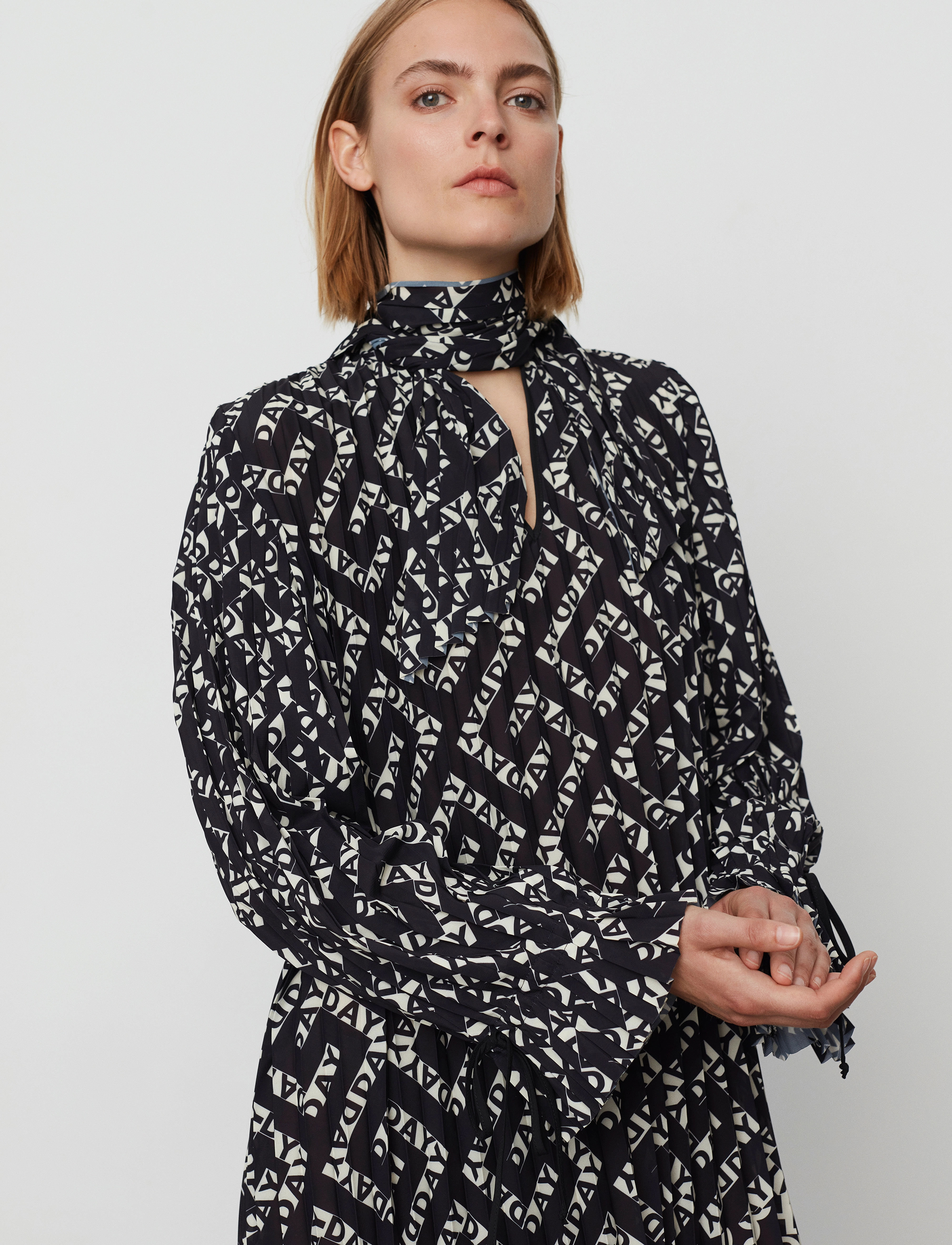 Day Birger et Mikkelsen - Oscar - Graphic Mix - vidutinio ilgio suknelės - black - 5