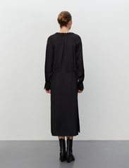 Day Birger et Mikkelsen - Sage - Fluid Texture - midi dresses - black - 4
