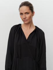 Day Birger et Mikkelsen - Sage - Fluid Texture - midi dresses - black - 5