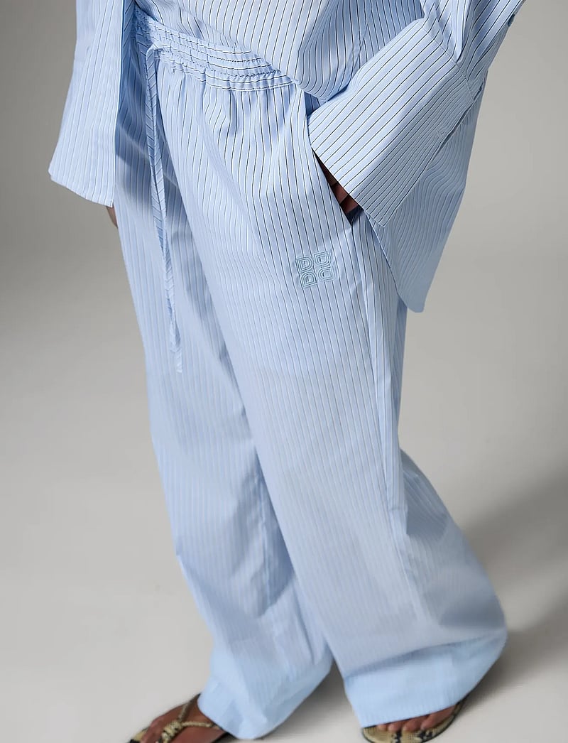 Day Birger et Mikkelsen - DAYZena - Daylounge Stripe - laia säärega püksid - chambray blue - 0