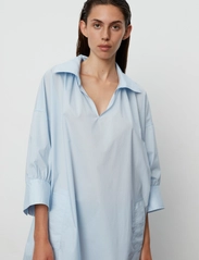 Day Birger et Mikkelsen - Colette - Coated Cotton - marškinių tipo suknelės - light blue - 11
