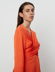 Day Birger et Mikkelsen - Mila - Fluid Texture - midi dresses - spicy orange - 6