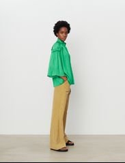 Day Birger et Mikkelsen - Mateo - Modern Drape - long-sleeved blouses - kelly green - 3