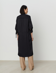 Day Birger et Mikkelsen - Blaize - Fluid Texture - shirt dresses - black - 4