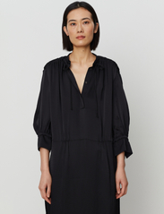Day Birger et Mikkelsen - Blaize - Fluid Texture - shirt dresses - black - 5