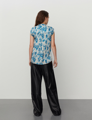 Day Birger et Mikkelsen - Nico - Floral Elements - short-sleeved blouses - floral elements - 5