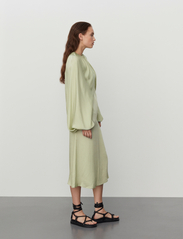 Day Birger et Mikkelsen - Whitney - Fluid Texture - midi kjoler - celadon green - 3