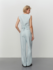 Day Birger et Mikkelsen - Charles - Solid Linen - linen trousers - light blue - 5