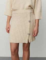 Day Birger et Mikkelsen - Kayla - Refined Boucle - knitted skirts - creme melange - 2