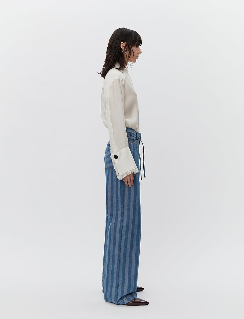 Day Birger et Mikkelsen - Elijah - Graphic Denim - laia säärega teksad - surf the web - 3