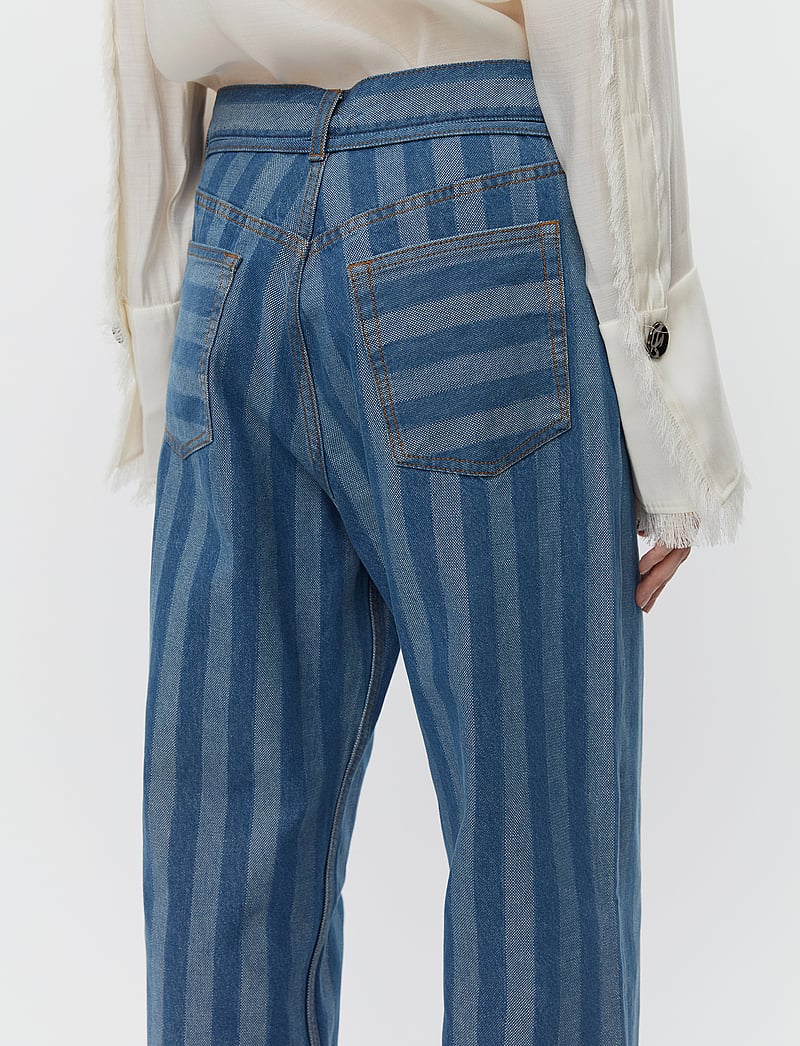 Day Birger et Mikkelsen - Elijah - Graphic Denim - laia säärega teksad - surf the web - 5