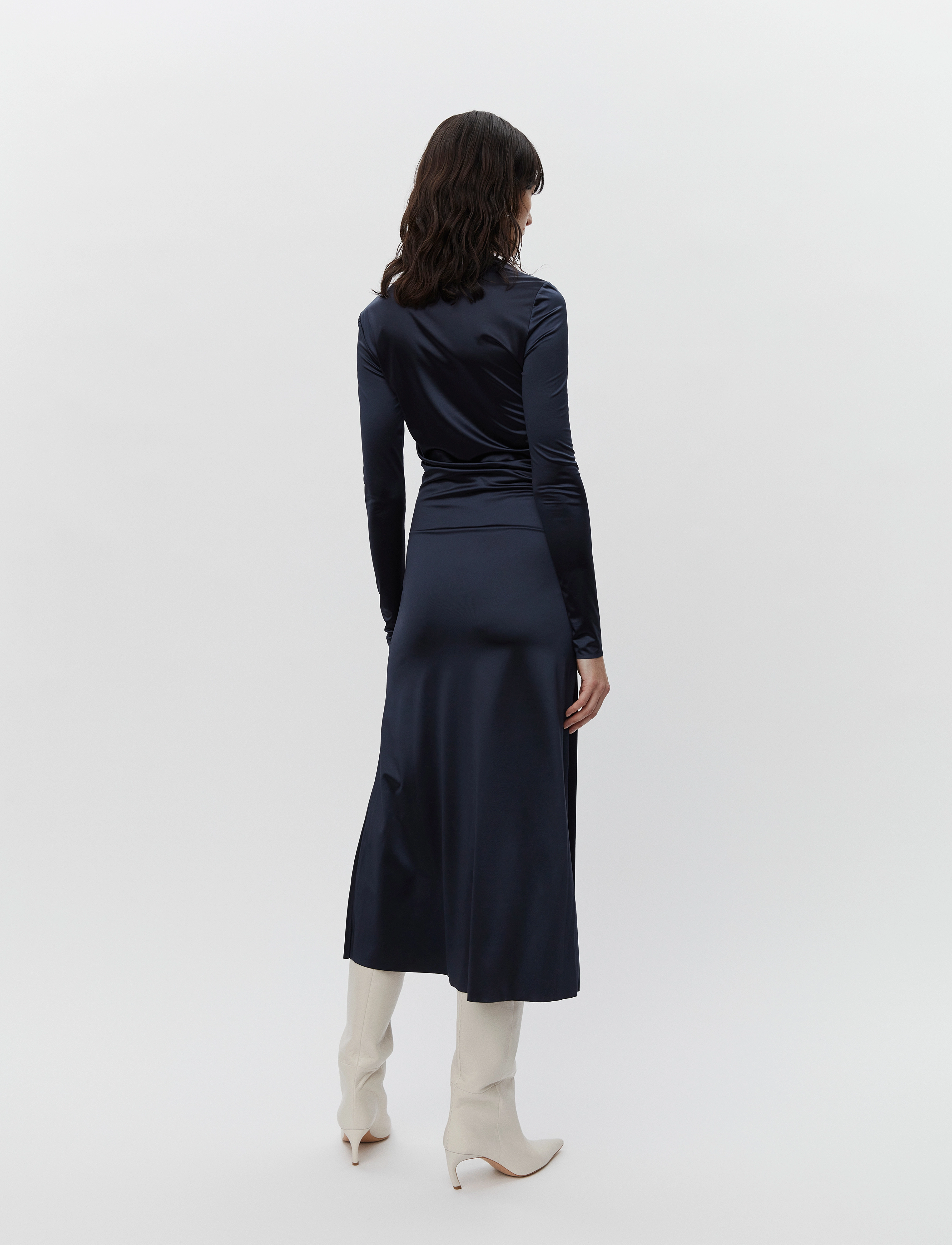 Lori Glossy Stretch 3