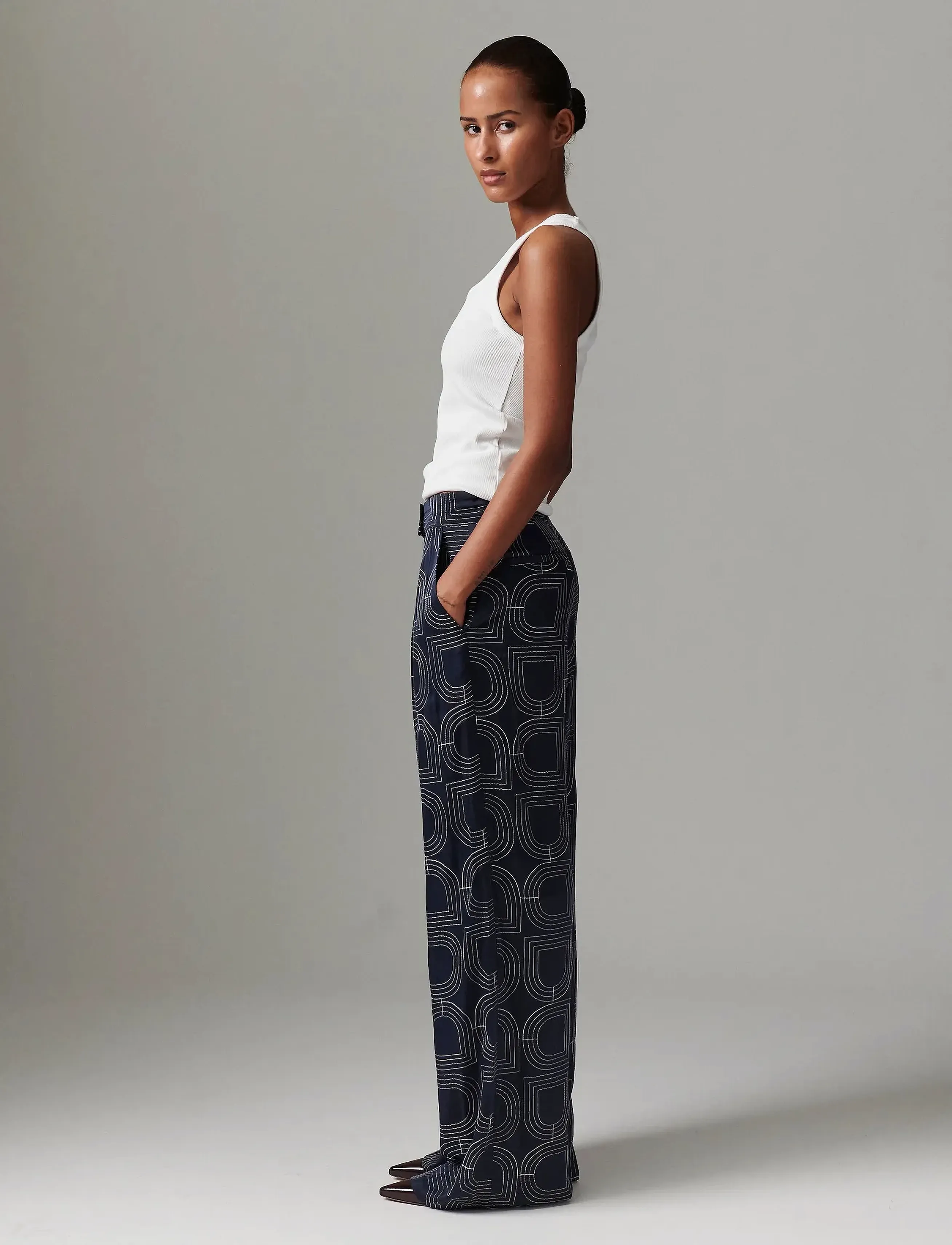 Day Birger et Mikkelsen - Phoebe - Fluid Viscose Stitch - straight leg trousers - dark sapphire. - 3