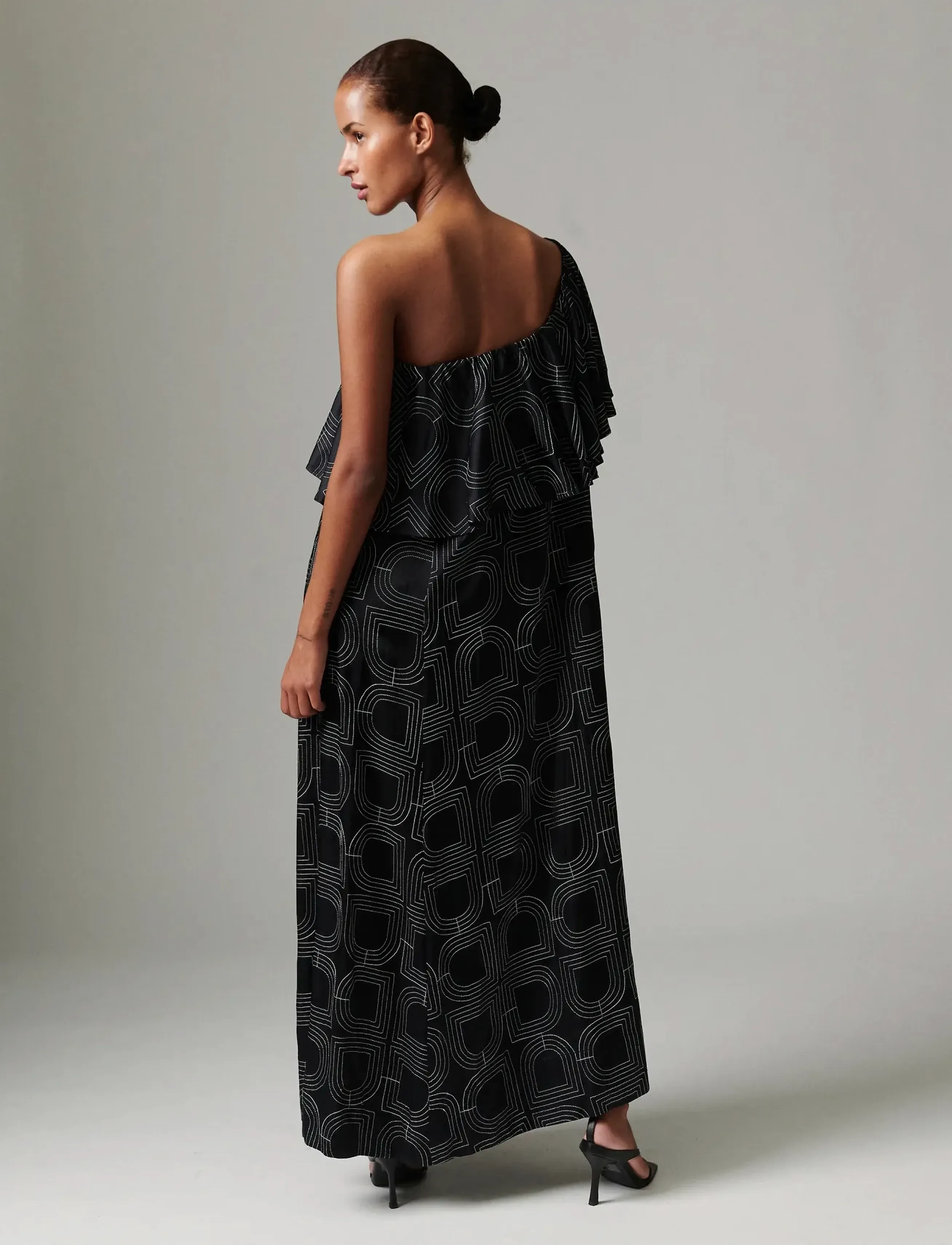 Chrissi- Fluid Viscose Stitch 3