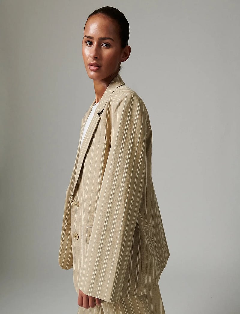 Day Birger et Mikkelsen - Doris - Linen Threads - enkeltradede blazere - tree house - 4