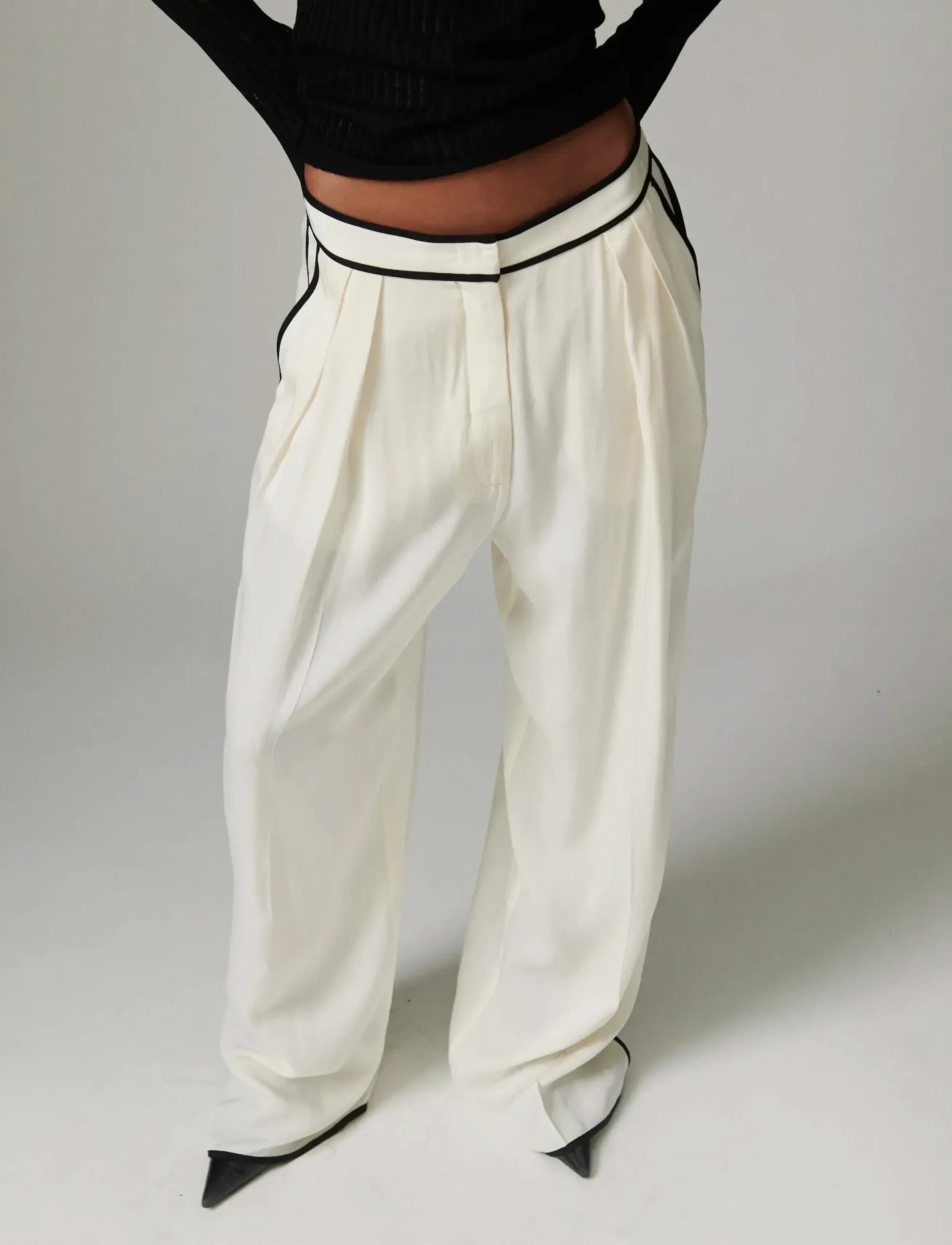 Day Birger et Mikkelsen Enza - Matte Crepe - Trousers - JET STREAM / white