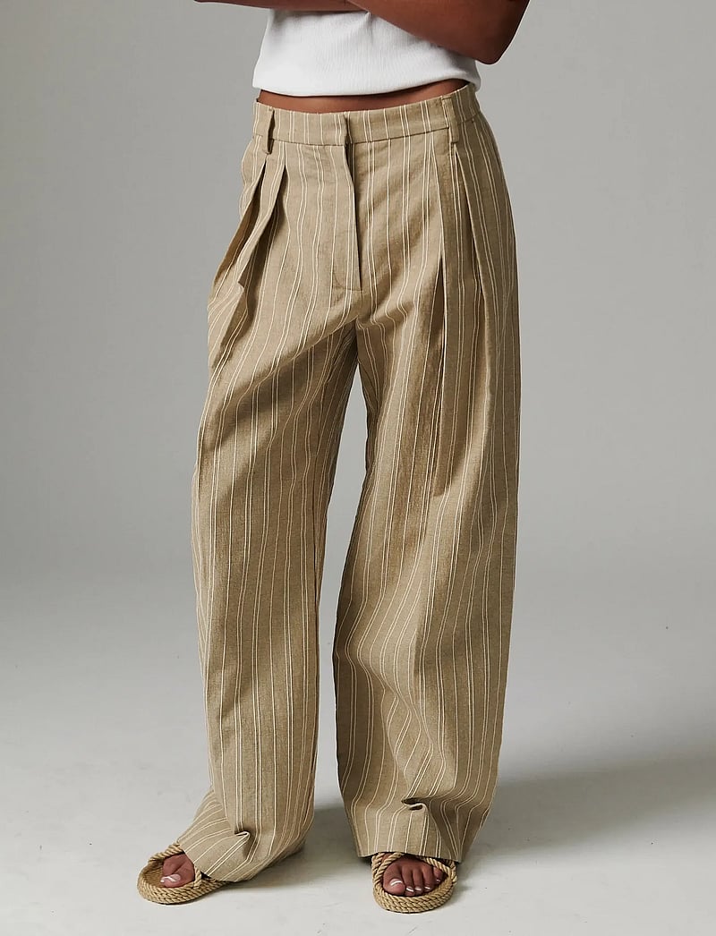 Day Birger et Mikkelsen - Enzo - Linen Threads - linnebyxor - tree house - 4