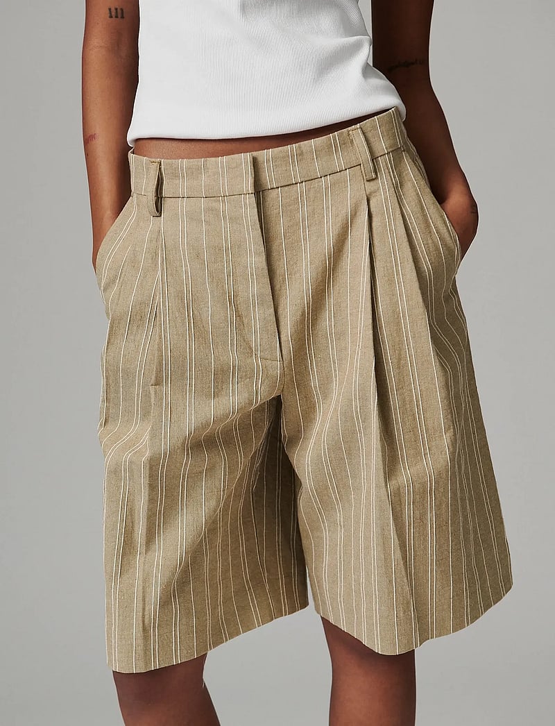 Day Birger et Mikkelsen - Gordon - Linen Threads - hørshorts - tree house - 0