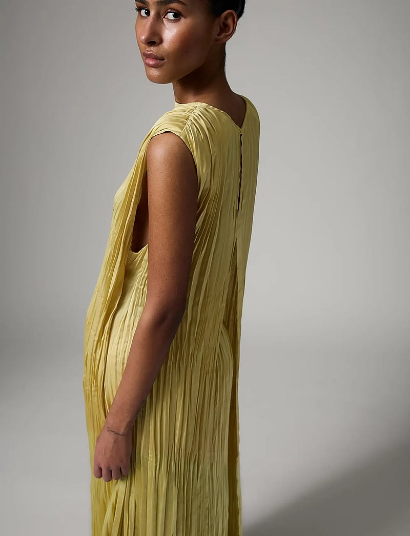 Day Birger et Mikkelsen - Will - Crinkled surface - maxi kjoler - straw - 3