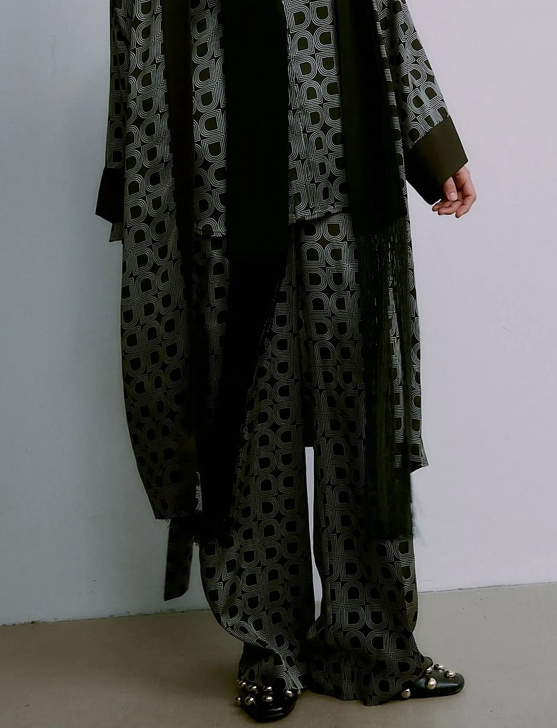 Day Birger et Mikkelsen - Phoebe - Fluid Viscose - laia säärega püksid - black - 0